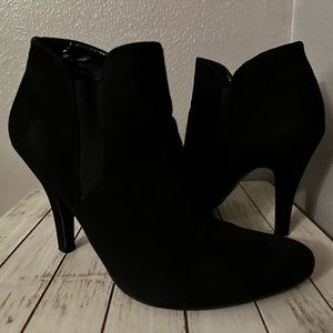 Madeline Black Seraphina Heeled Ankle Booties Side Zip Size 10M